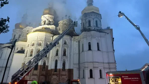 ПриватБанк виділив 2 млн грн на відновлення Лаври