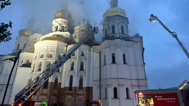 ПриватБанк виділив 2 млн грн на відновлення Лаври