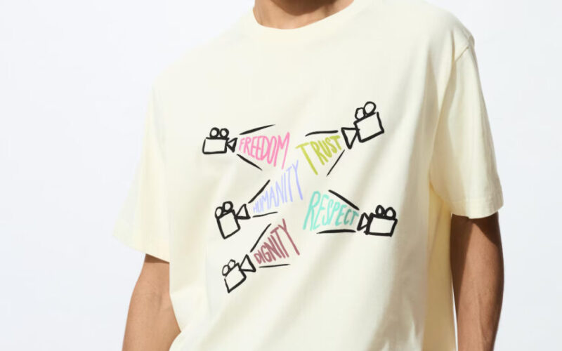 Uniqlo випустив футболку з ім'ям української режисерки